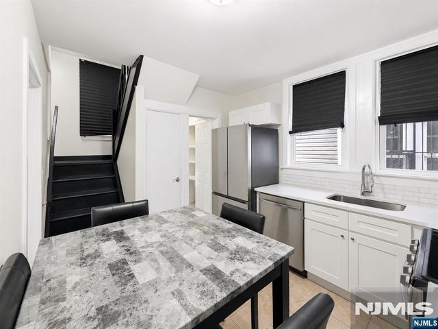 239 19th Street, Newark, NJ 07103