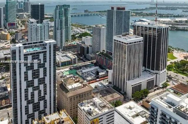 151 SE 1 3111 3111, Miami, FL 33131
