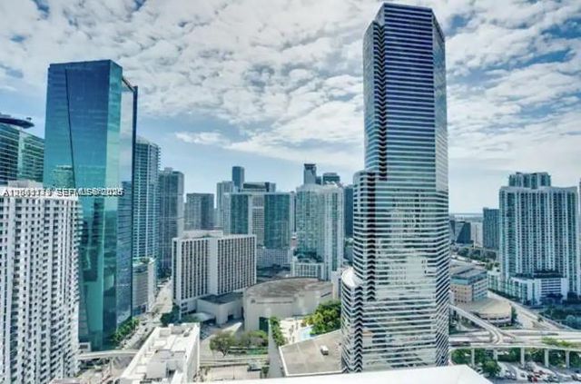 151 SE 1 3111 3111, Miami, FL 33131