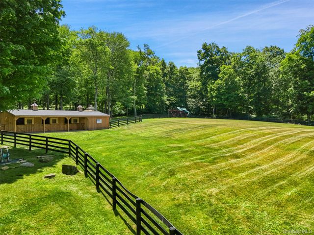 5 Apple Mill Lane, North Salem, NY 10560