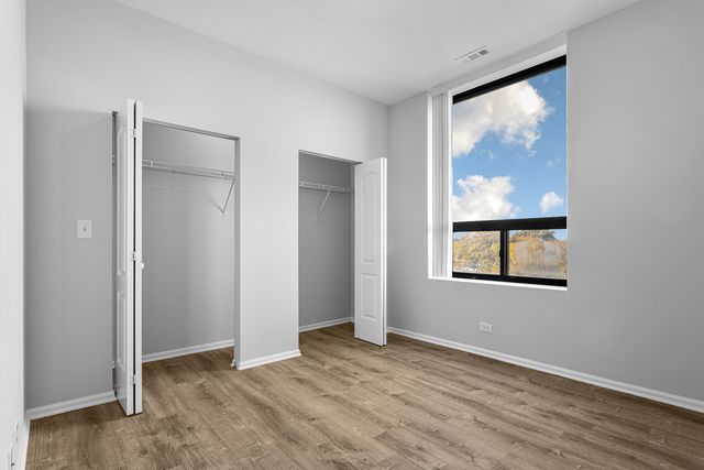 2451 W Howard Street 407, Chicago, IL 60645