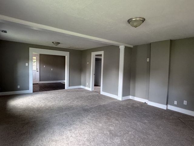 125 Walnut St, Cowan, TN 37318
