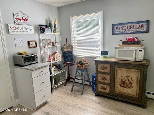 48 Sunflower Lane, Toms River, NJ 08755