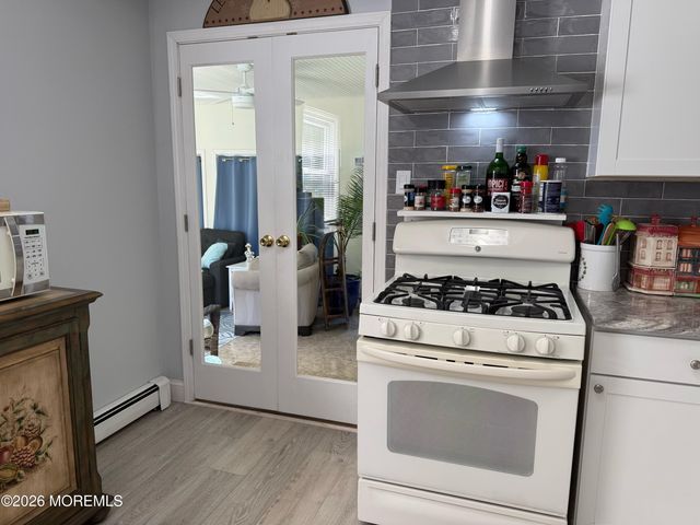 48 Sunflower Lane, Toms River, NJ 08755