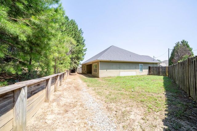 442 Lee Road 2170, Phenix City, AL 36870