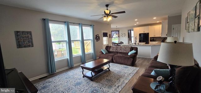 800 AMBER LN, Vineland, NJ 08360