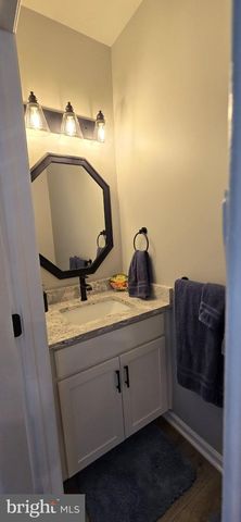 800 AMBER LN, Vineland, NJ 08360