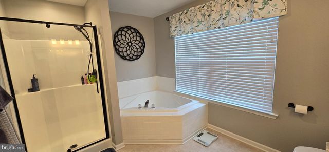800 AMBER LN, Vineland, NJ 08360