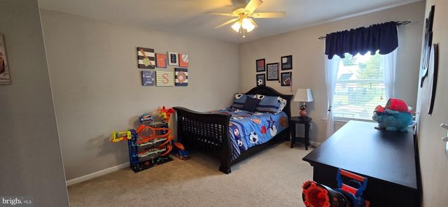 800 AMBER LN, Vineland, NJ 08360