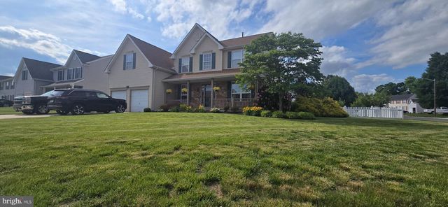 800 AMBER LN, Vineland, NJ 08360
