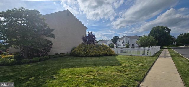 800 AMBER LN, Vineland, NJ 08360