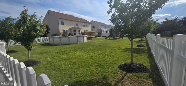 800 AMBER LN, Vineland, NJ 08360