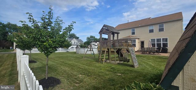 800 AMBER LN, Vineland, NJ 08360