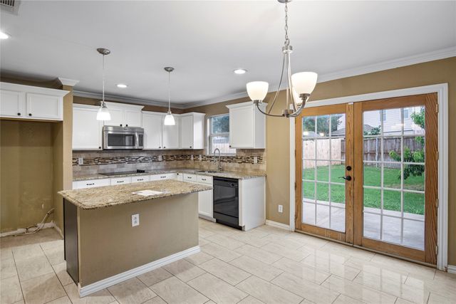 2322 Tan Oak Drive, Dallas, TX 75212