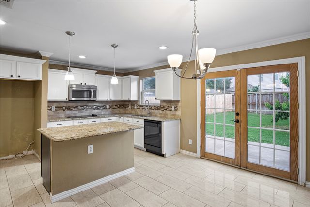 2322 Tan Oak Drive, Dallas, TX 75212