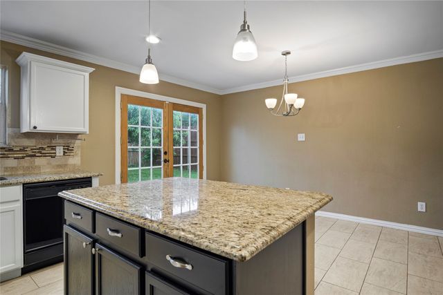 2322 Tan Oak Drive, Dallas, TX 75212