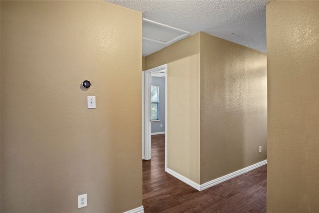 2322 Tan Oak Drive, Dallas, TX 75212