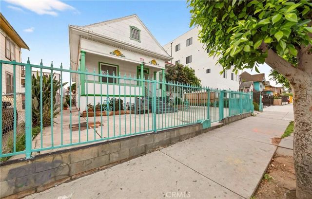 1324 Magnolia Avenue, Los Angeles, CA 90006