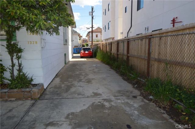 1324 Magnolia Avenue, Los Angeles, CA 90006