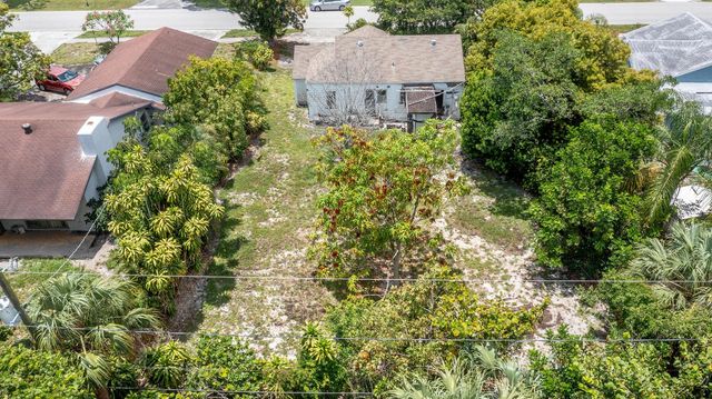 229 SW 4th Avenue, Delray Beach, FL 33444