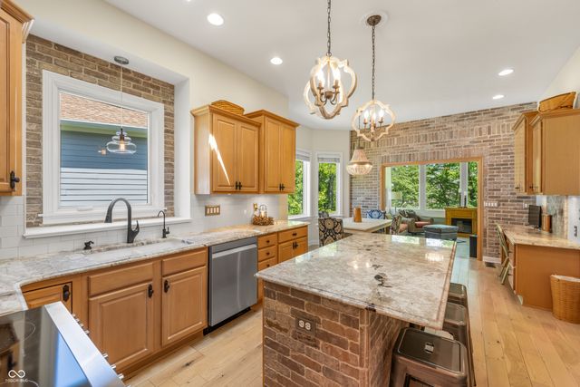 8061 Middle Bay Lane, Indianapolis, IN 46236