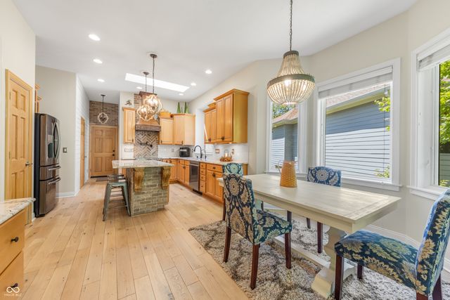8061 Middle Bay Lane, Indianapolis, IN 46236