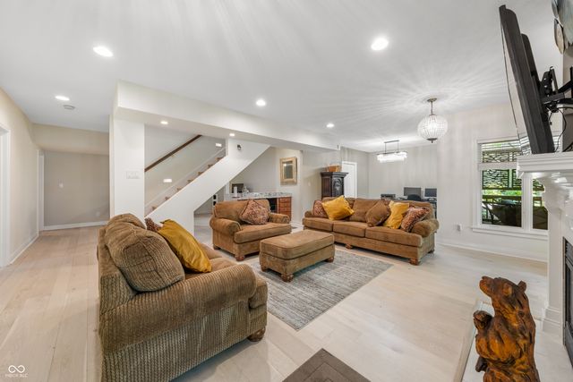 8061 Middle Bay Lane, Indianapolis, IN 46236