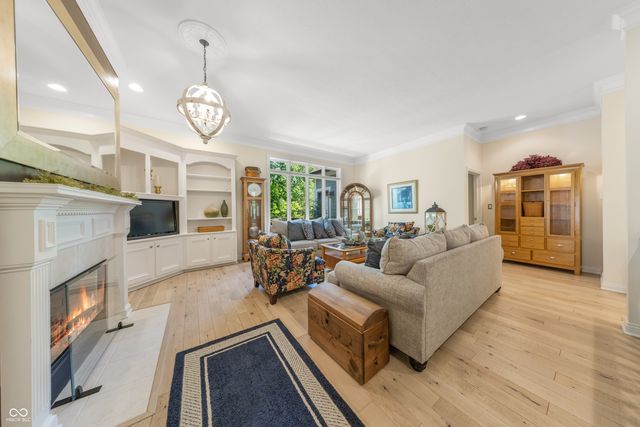 8061 Middle Bay Lane, Indianapolis, IN 46236