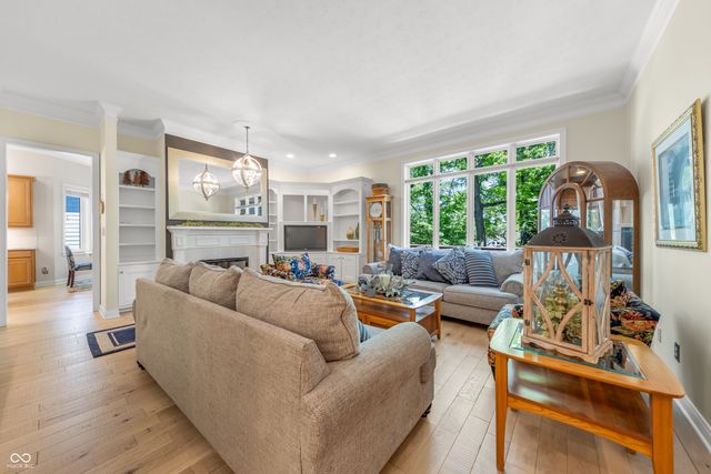 8061 Middle Bay Lane, Indianapolis, IN 46236