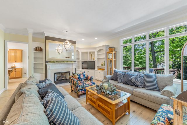 8061 Middle Bay Lane, Indianapolis, IN 46236