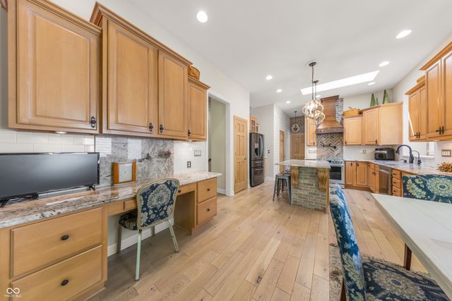 8061 Middle Bay Lane, Indianapolis, IN 46236