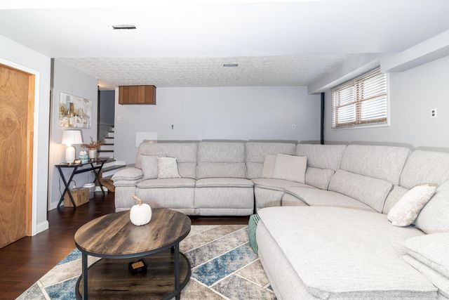 3548 S Hamilton Road, Columbus, OH 43232