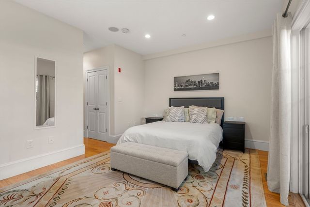 858 E 2nd Street 2, Boston, MA 02127