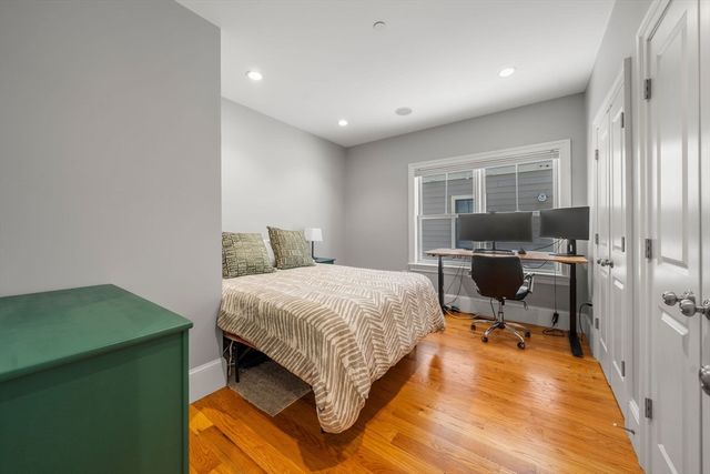 858 E 2nd Street 2, Boston, MA 02127