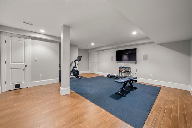 858 E 2nd Street 2, Boston, MA 02127