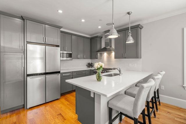 858 E 2nd Street 2, Boston, MA 02127