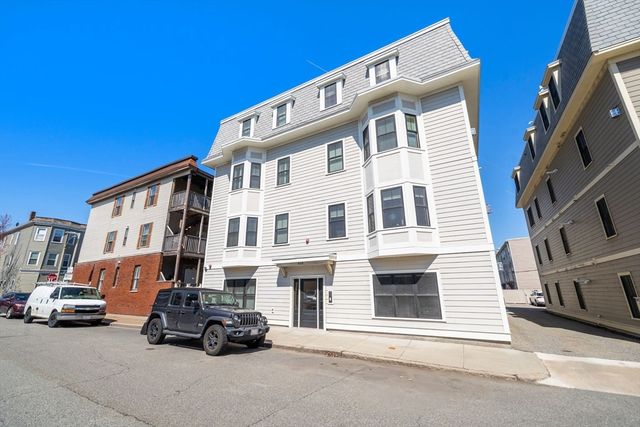 858 E 2nd Street 2, Boston, MA 02127