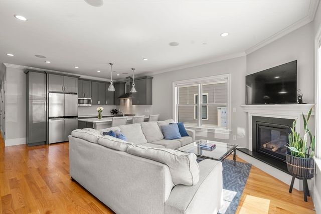 858 E 2nd Street 2, Boston, MA 02127