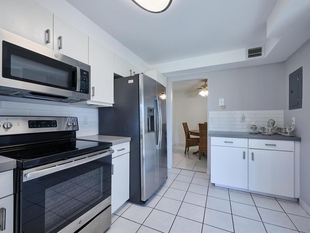 3597 Birdie Drive 202c, Lake Worth, FL 33467