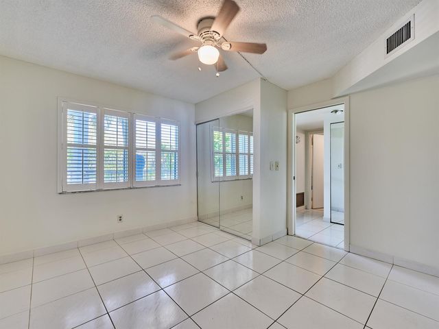 3597 Birdie Drive 202c, Lake Worth, FL 33467
