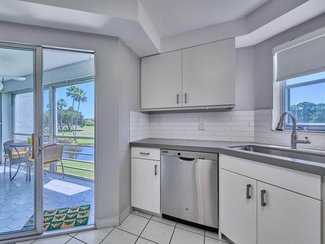 3597 Birdie Drive 202c, Lake Worth, FL 33467