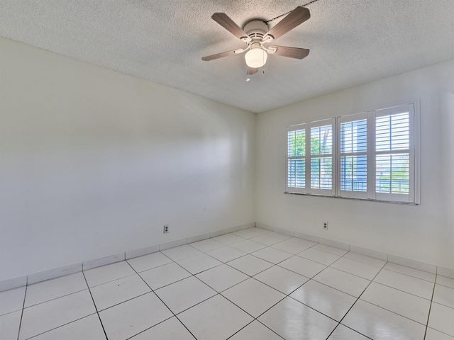 3597 Birdie Drive 202c, Lake Worth, FL 33467