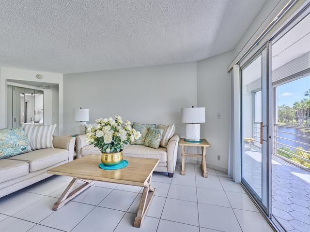 3597 Birdie Drive 202c, Lake Worth, FL 33467
