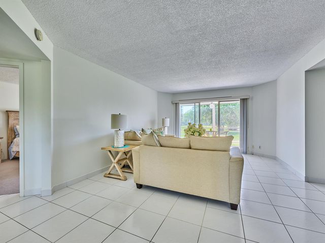 3597 Birdie Drive 202c, Lake Worth, FL 33467