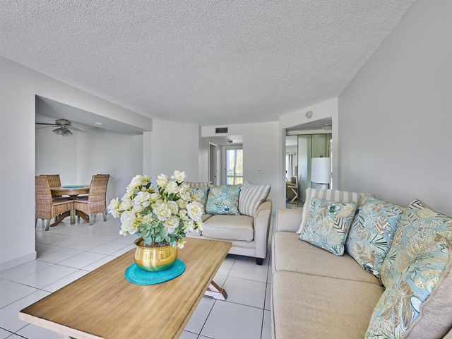 3597 Birdie Drive 202c, Lake Worth, FL 33467