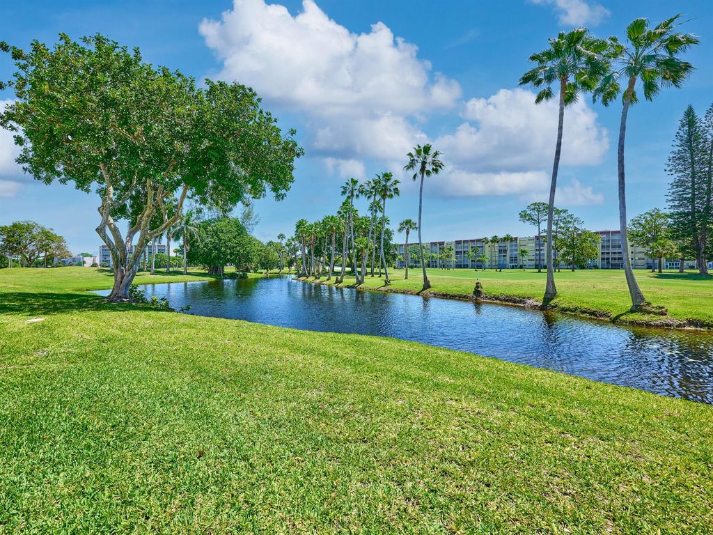3597 Birdie Drive 202c, Lake Worth, FL 33467