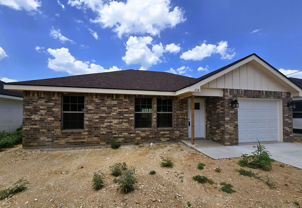 Image 1 of property listing at 438 E 45th Street, San Angelo, TX 76903