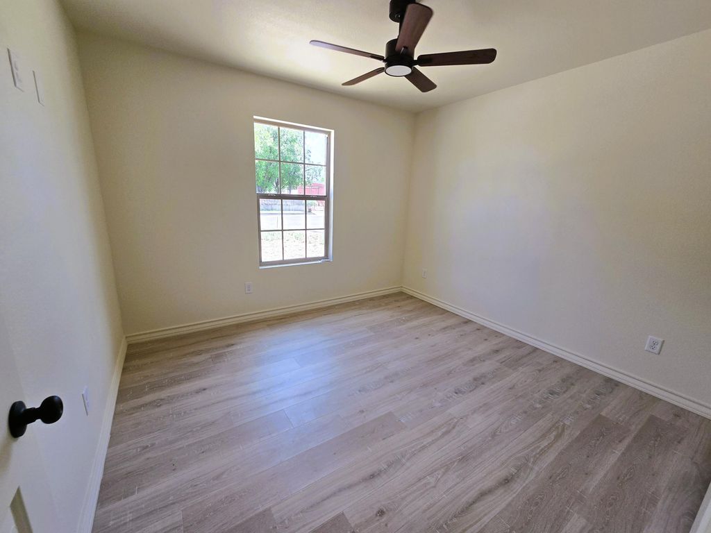Image 10 of property listing at 438 E 45th Street, San Angelo, TX 76903