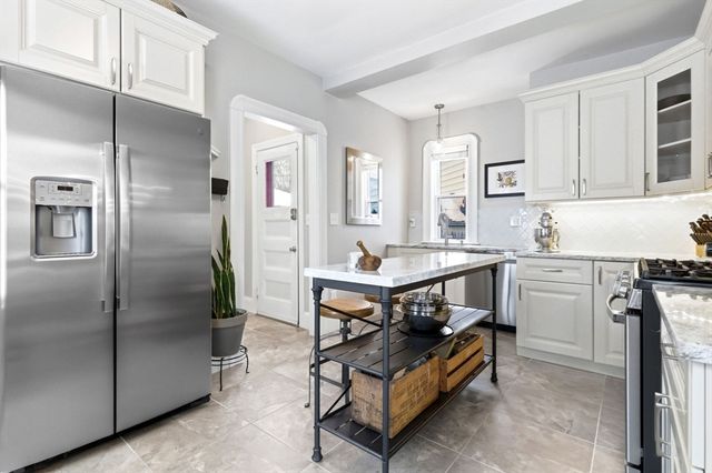 27 Liberty Hill Ave, Salem, MA 01970