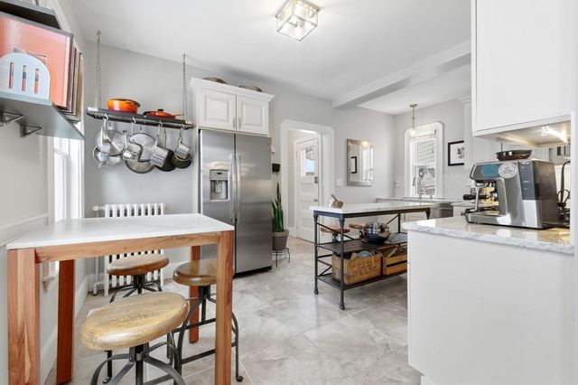 27 Liberty Hill Ave, Salem, MA 01970